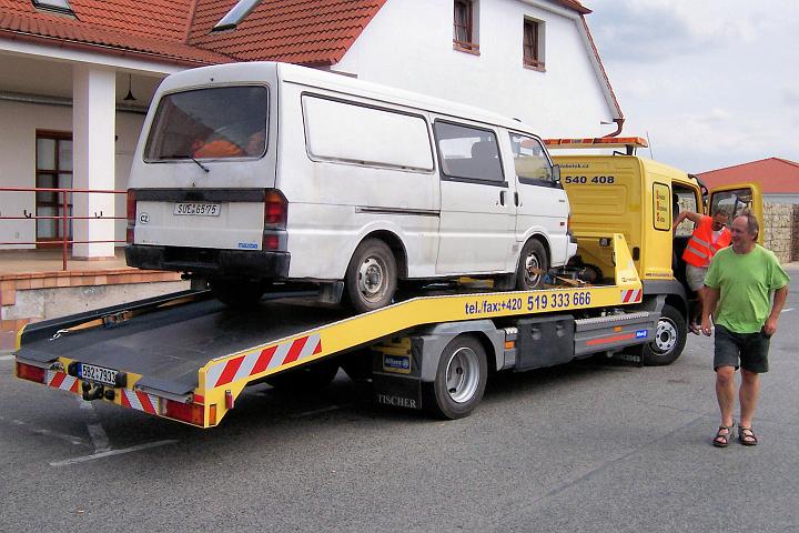 133_6747.JPG - Baslerobus se lekl hranic a raději se nechal převézt. Ale z Břeclavi domů už dojel vlastními silami.