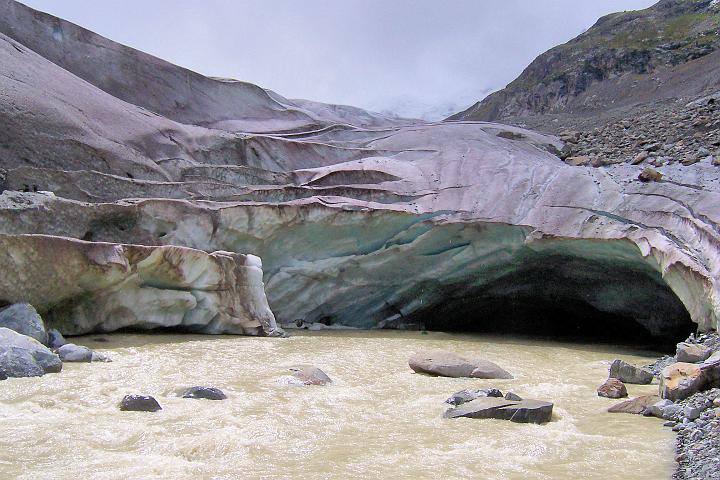 100_2552.JPG - Tady se ledovec mění v řeku.