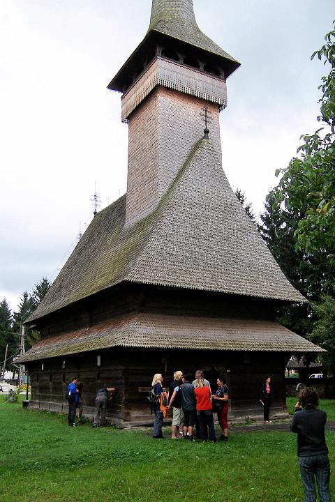 100_4843.JPG - Kostel v Bogdan Voda, který je vyšší než delší.
