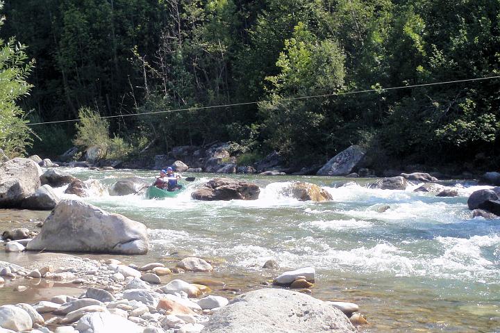 P8121863.JPG - Lieser - když se povedlo správně trefit mezi balvany, potom už se dalo sjet.