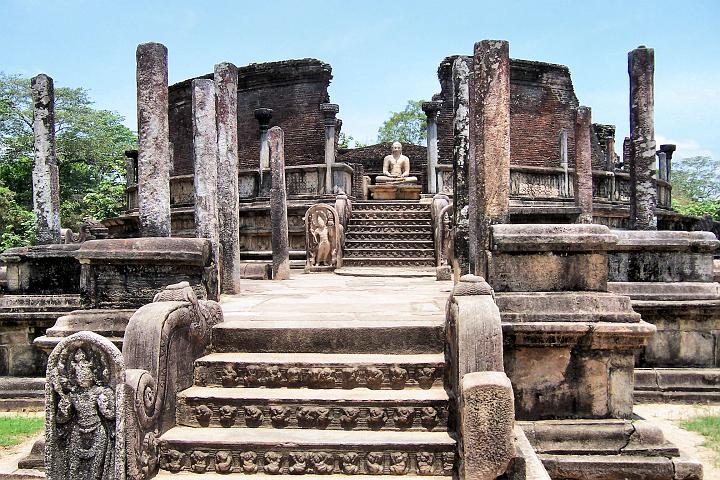 100_0992.JPG - Chrám Vatadage - Polonnaruwa.